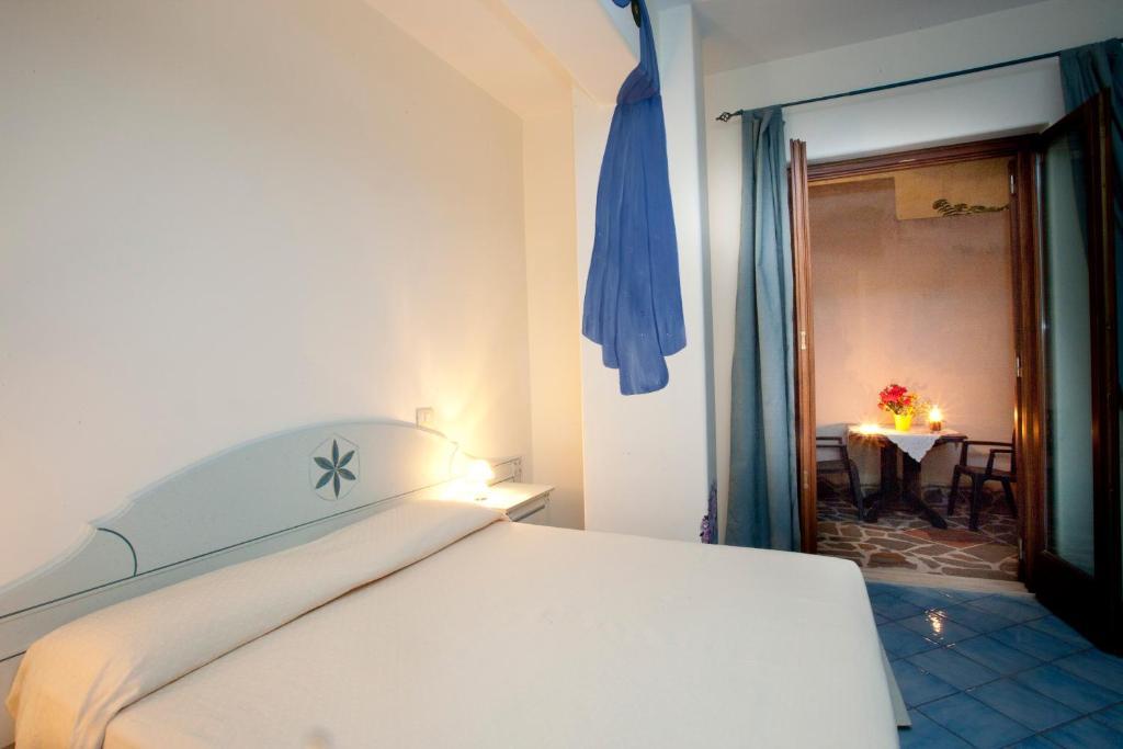 Hotel Residence Acquacalda Lipari Szoba fotó
